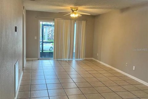 Copropriété à louer à Zephyrhills, Floride: 2 chambres, 80.27 m2 № 2330866 - photo 3