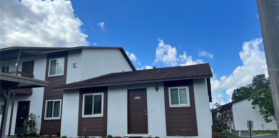 Condo à Zephyrhills, Floride, 2 chambres  № 2330866