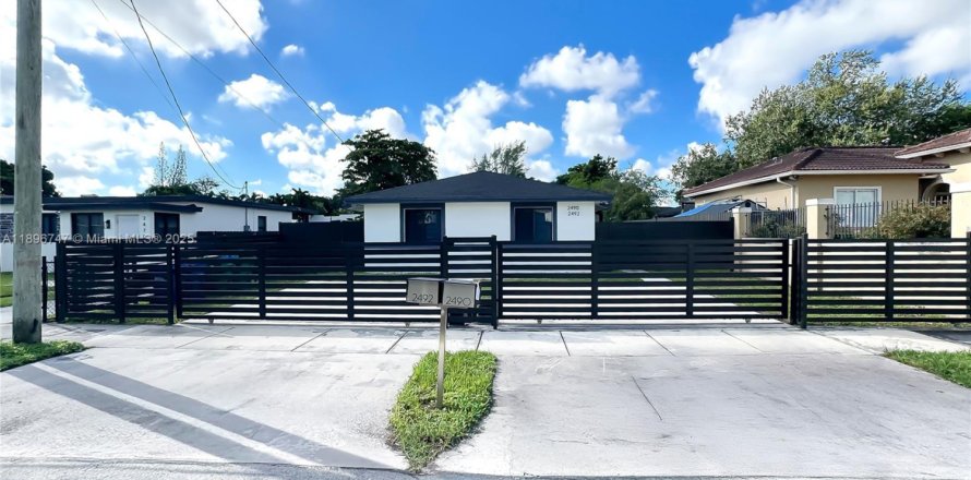 House in Miami, Florida 3 bedrooms, 185.62 sq.m. № 1947816