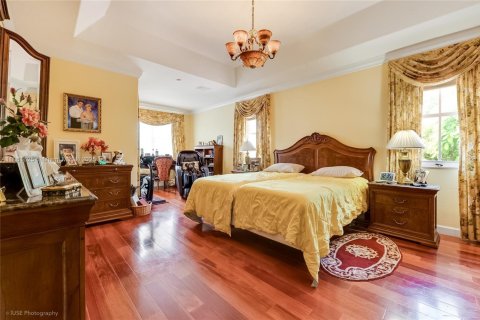 Casa en venta en Miami, Florida, 4 dormitorios, 328.04 m2 № 1890602 - foto 4