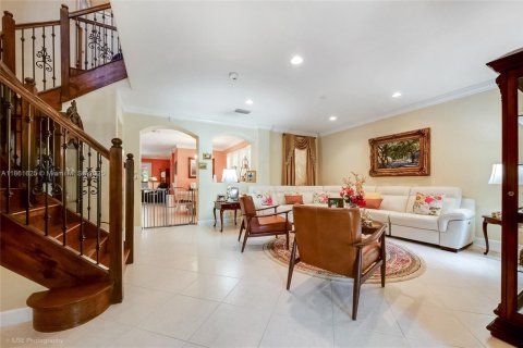 Casa en venta en Miami, Florida, 4 dormitorios, 328.04 m2 № 1890602 - foto 9