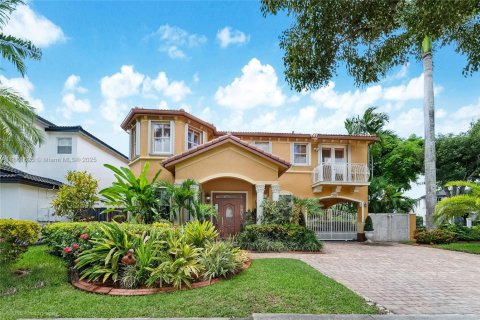 Casa en venta en Miami, Florida, 4 dormitorios, 328.04 m2 № 1890602 - foto 1