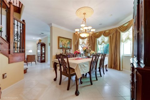 Casa en venta en Miami, Florida, 4 dormitorios, 328.04 m2 № 1890602 - foto 5