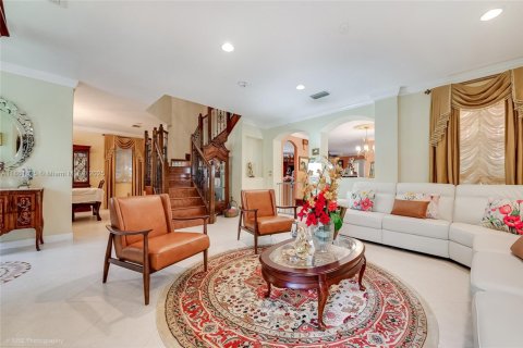 Casa en venta en Miami, Florida, 4 dormitorios, 328.04 m2 № 1890602 - foto 2