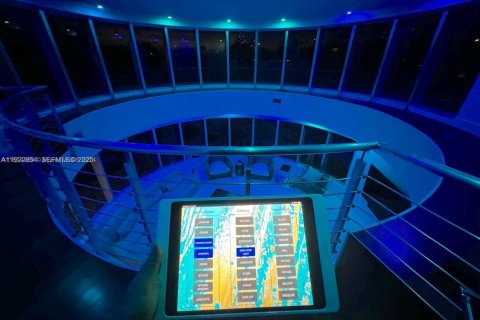 Villa ou maison à vendre à North Miami Beach, Floride: 6 chambres № 1976604 - photo 23