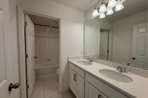Villa ou maison à louer à Davenport, Floride: 4 chambres, 225.75 m2 № 2358626 - photo 15