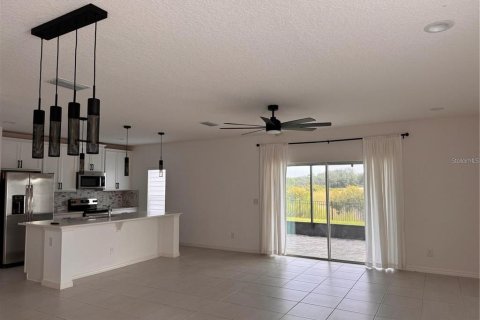 Villa ou maison à louer à Davenport, Floride: 4 chambres, 225.75 m2 № 2358626 - photo 4