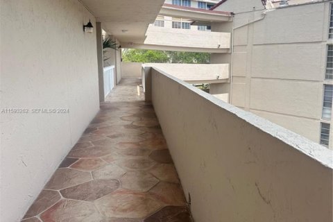 Купить кондоминиум в Лодерхилл, Флорида 3 комнаты, 110м2, № 2083738 - фото 23