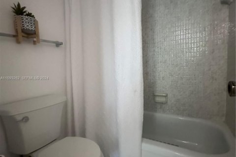 Купить кондоминиум в Лодерхилл, Флорида 3 комнаты, 110м2, № 2083738 - фото 17