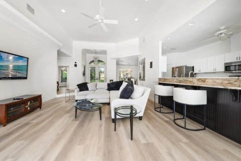Купить виллу или дом в Ларго, Флорида 4 комнаты, 287.44м2, № 2421596 - фото 13