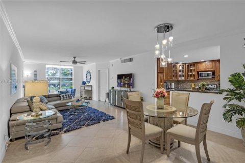 Condominio en alquiler en Boca Raton, Florida, 2 dormitorios, 114.27 m2 № 1940666 - foto 4