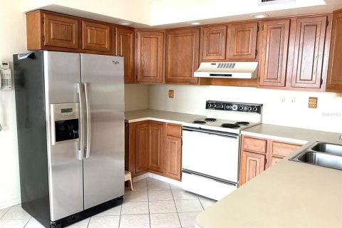 Copropriété à vendre à Saint Petersburg, Floride: 2 chambres, 106.84 m2 № 2213457 - photo 5