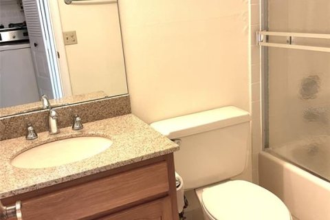 Copropriété à vendre à Saint Petersburg, Floride: 2 chambres, 106.84 m2 № 2213457 - photo 11