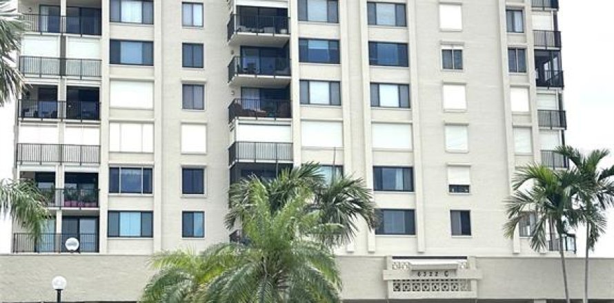 Condo à Saint Petersburg, Floride, 2 chambres  № 2213457