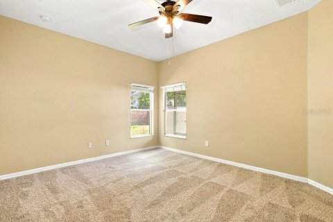 Villa ou maison à louer à Orlando, Floride: 4 chambres, 173.08 m2 № 2405610 - photo 11