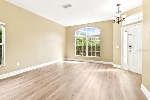 Villa ou maison à louer à Orlando, Floride: 4 chambres, 173.08 m2 № 2405610 - photo 3