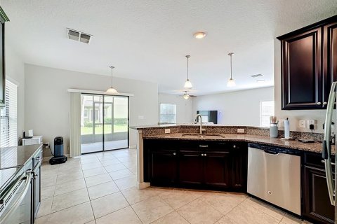 House in Ruskin, Florida 3 bedrooms, 184.69 sq.m. № 2383451 - photo 6