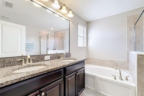House in Ruskin, Florida 3 bedrooms, 184.69 sq.m. № 2383451 - photo 26