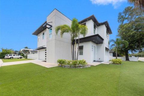 Villa ou maison à vendre à Tampa, Floride: 4 chambres, 245.73 m2 № 2348169 - photo 3