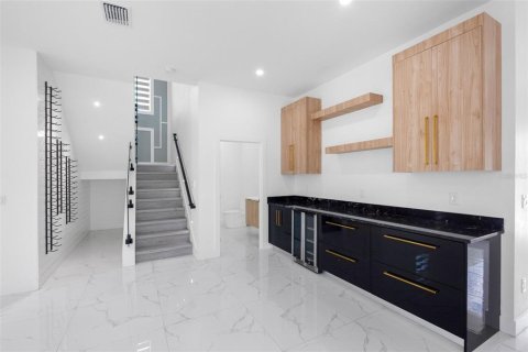Villa ou maison à vendre à Tampa, Floride: 4 chambres, 245.73 m2 № 2348169 - photo 18