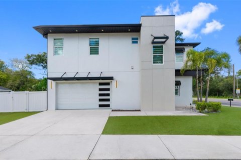 Villa ou maison à vendre à Tampa, Floride: 4 chambres, 245.73 m2 № 2348169 - photo 6