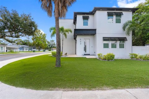 Villa ou maison à vendre à Tampa, Floride: 4 chambres, 245.73 m2 № 2348169 - photo 4