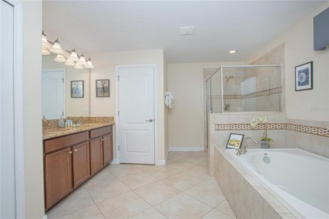 Casa en venta en Davenport, Florida, 6 dormitorios, 310.2 m2 № 1510510 - foto 22
