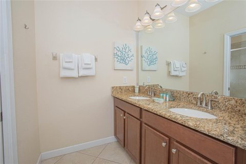 Casa en venta en Davenport, Florida, 6 dormitorios, 310.2 m2 № 1510510 - foto 17