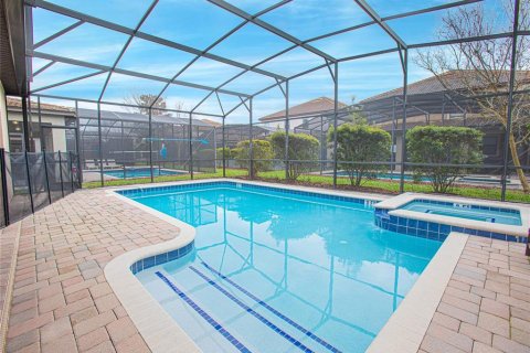 Casa en venta en Davenport, Florida, 6 dormitorios, 310.2 m2 № 1510510 - foto 12