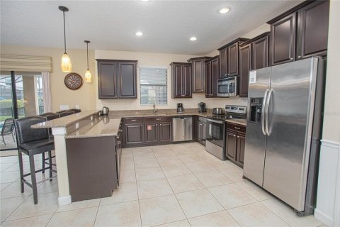 Casa en venta en Davenport, Florida, 6 dormitorios, 310.2 m2 № 1510510 - foto 8