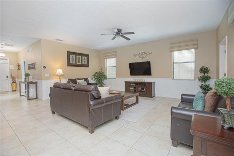 Casa en venta en Davenport, Florida, 6 dormitorios, 310.2 m2 № 1510510 - foto 9