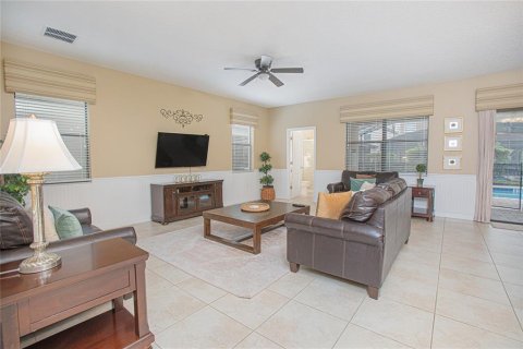 Casa en venta en Davenport, Florida, 6 dormitorios, 310.2 m2 № 1510510 - foto 6