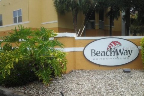 Condo in Seminole, Florida, 2 bedrooms  № 1422912 - photo 2