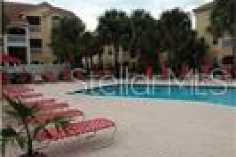 Condo in Seminole, Florida, 2 bedrooms  № 1422912 - photo 19
