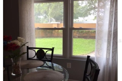 Condo in Seminole, Florida, 2 bedrooms  № 1422912 - photo 16