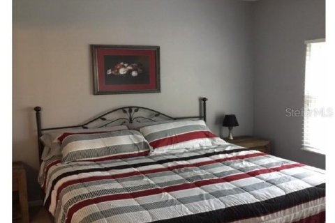 Condo in Seminole, Florida, 2 bedrooms  № 1422912 - photo 12