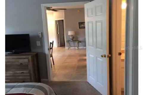 Condo in Seminole, Florida, 2 bedrooms  № 1422912 - photo 10