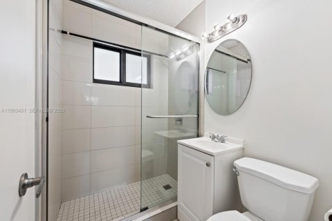 Casa en alquiler en Miami, Florida, 1 dormitorio, 47.84 m2 № 2055460 - foto 9