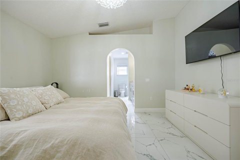 House in Tampa, Florida 3 bedrooms, 151.62 sq.m. № 2133236 - photo 15