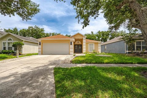 House in Tampa, Florida 3 bedrooms, 151.62 sq.m. № 2133236 - photo 2