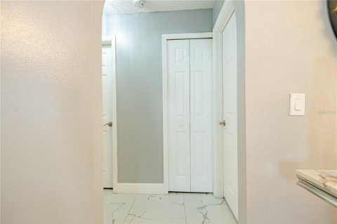 House in Tampa, Florida 3 bedrooms, 151.62 sq.m. № 2133236 - photo 21