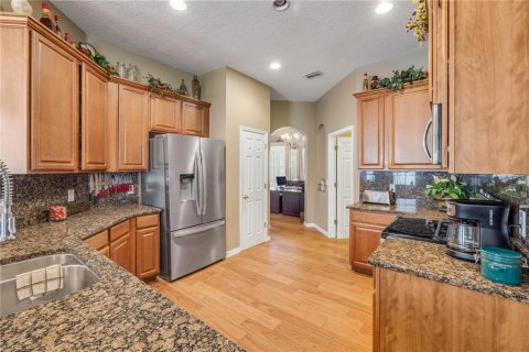 House in DeLand, Florida 4 bedrooms, 237.27 sq.m. № 1883532 - photo 8