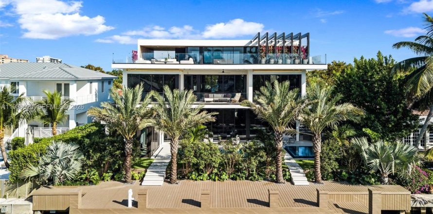 Villa ou maison à North Miami, Floride 7 chambres, 624.12 m2 № 1998246