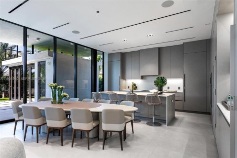 Villa ou maison à vendre à North Miami, Floride: 7 chambres, 624.12 m2 № 1998246 - photo 22