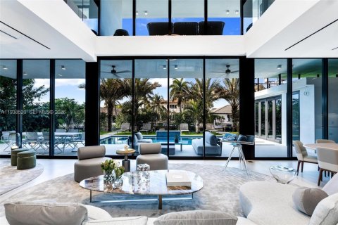 Villa ou maison à vendre à North Miami, Floride: 7 chambres, 624.12 m2 № 1998246 - photo 14