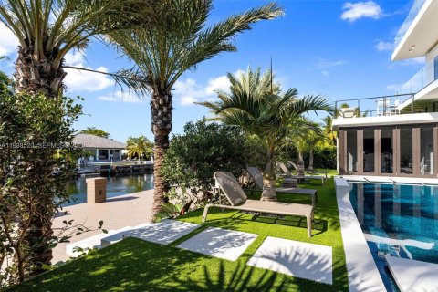 Villa ou maison à vendre à North Miami, Floride: 7 chambres, 624.12 m2 № 1998246 - photo 19