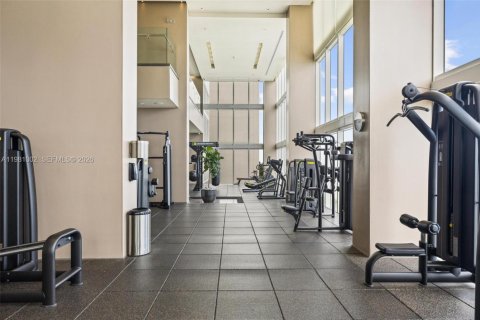 Condo in Hallandale Beach, Florida, 1 bedroom  № 2052937 - photo 23