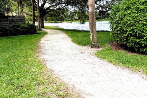 Townhouse in Palm Beach Gardens, Florida 2 bedrooms, 138.24 sq.m. № 2086974 - photo 20