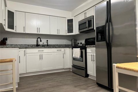 Купить кондоминиум в Уэстон, Флорида 2 спальни, 114.73м2, № 1874792 - фото 11