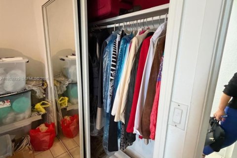 Condominio en venta en Miami, Florida, 2 dormitorios, 83.61 m2 № 2008223 - foto 12